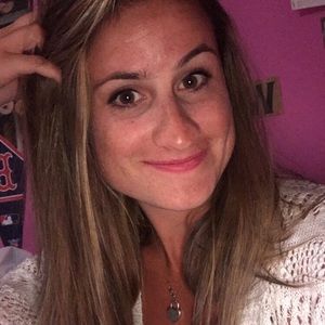 Meet your Posher, Tia